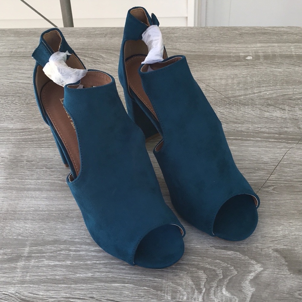 Bella Marie Shirley Style Shoes Size 8.5 (Brand New) - Picture 14 of 15